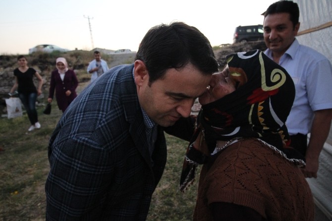 Vali Işın, İftarda Fatma Nine’ye Misafir Oldu