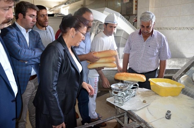 Ağrı Belediyesi Eş Başkanı Mukaddes Kubilay Fırınları Denetledi