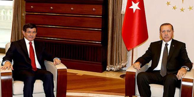 Hükümeti kurma görevi Davutoğlu’nda