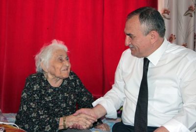 Her hafta Perşembe günleri hasta ziyaretleri gerçekleştiren Bolu Belediye Başkanı