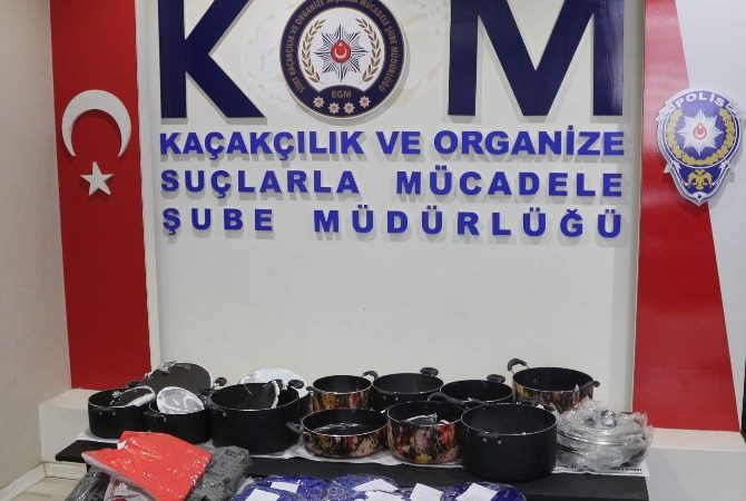 Siirt’te polis ekiplerince bir araçta yapılan aramada 8 kilo 45
