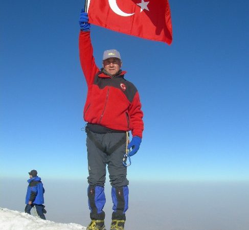 Edkik Başkanı Ünal Peak Lenin Tırmanışını Yapacak Türkiye Dağcılık Federasyonunun (TDF) 2015 faaliyet programında belirtilen yüksek irtifa