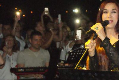 Leman Sam hayranlarıyla buluştu