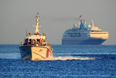 Kuşadası Körfezi’nden kaçak yollarla Yunanistan’ın Sisam adasına gitmeye çalışan 174