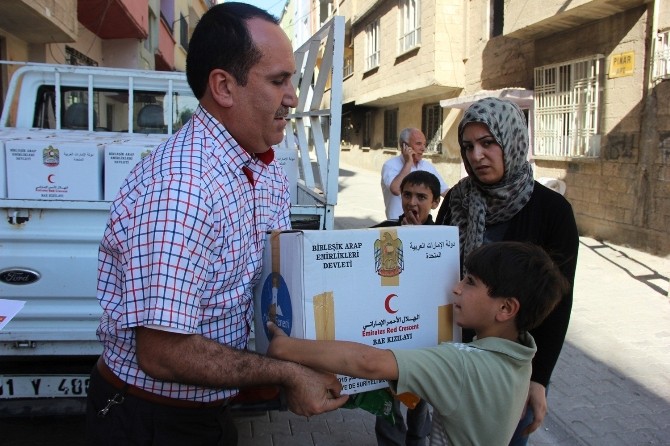 Birleşik Arap Emirlikleri’nden Muhtaçlara Yardım