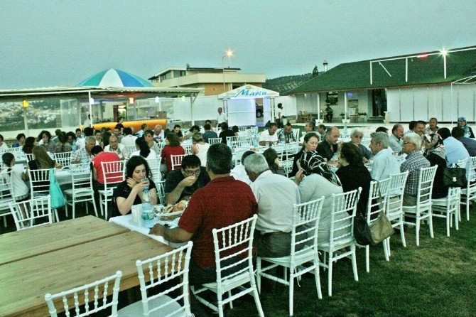 Başkan Necdet Uysal İftar Yemeği Verdi
