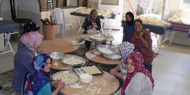 Örnekköylü kadınlardan ekonomiye katkı