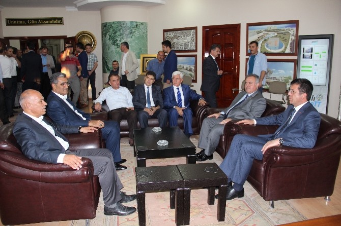 Ekonomi Bakanı Zeybekci Karaman’da Ekonomi Bakanı Nihat Zeybekci, "PKK’nın saldırılarını hiç unutmadık. Bu milletin