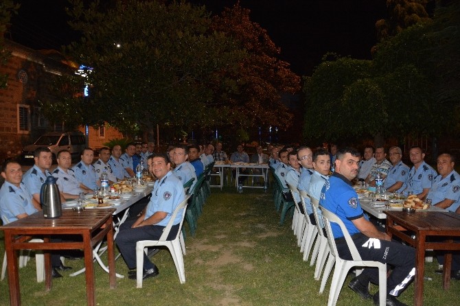 Başkan Çelik, Zabıta Personeliyle Sahur Yaptı