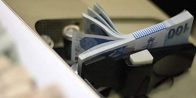 Hazine 2,3 milyar lira borçlandı