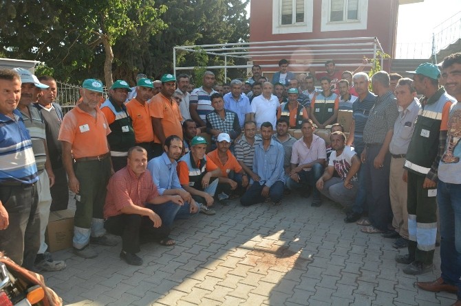 Belediye Çalışanlarına Gıda Yardım Paketi Dağıtıldı