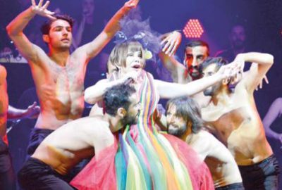 Sahnede Sezenli Yıllar