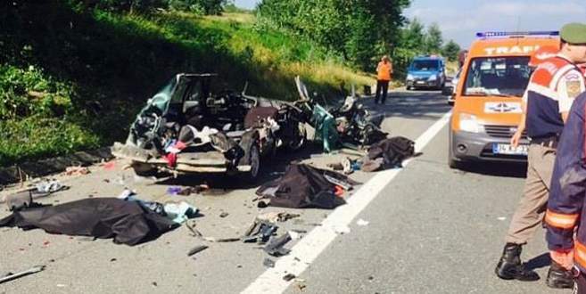 Arefe günü korkunç kaza: 3 ölü, 3 yaralı