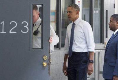 Mahkumları ziyaret etti!