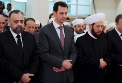 Esad, bayram namazı kıldı