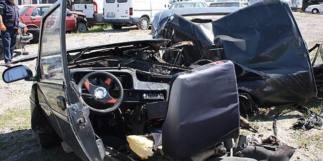 Aynı aileden 5 kişi kazada öldü!