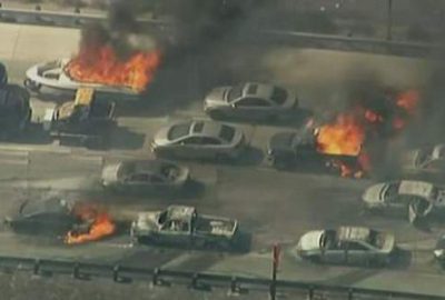 Otoyolda dehşet: 20 araç yandı