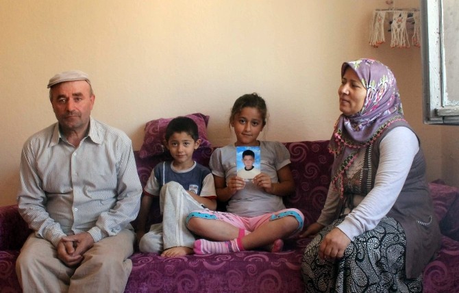 Kobani’ye Giden Oğluna Seslenen Korucu Baba: “Ölürsen Şehit Olmazsın”