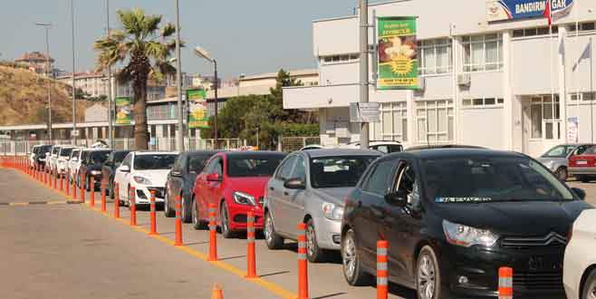 Tatilcilerin dönüş yolculuğu başladı