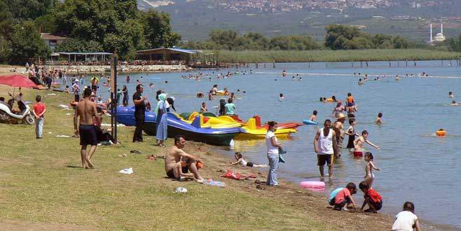 Gölde bayram serinliği