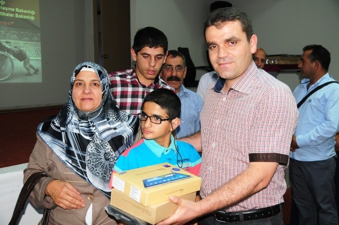 Engelli Öğrencilere Özel Tablet