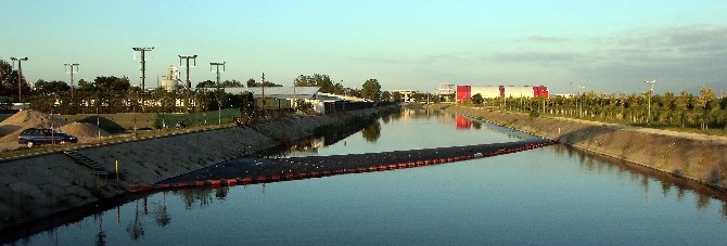 Derelerdeki Atık Bariyerleri İşe Yarıyor