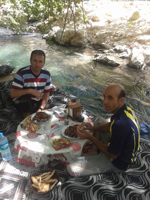 Batmanlılar Serinlemek İçin Beyaz Su’ya Akın Ediyor