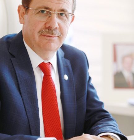 Bayburt Üniversitesi Rektörü Prof. Dr. Selçuk Coşkun, Bayburt Üniversitesi bünyesinde