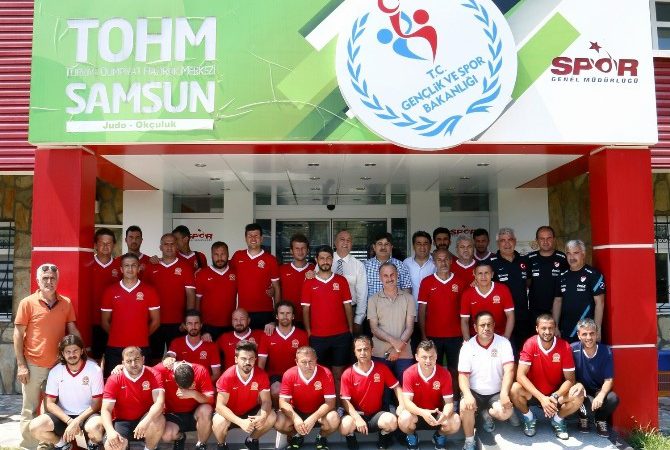 Futbol Antrenörleri Derneği’nin, Samsun’da TÜFAD ve Türkiye Futbol Federasyonu’nun ortaklaşa
