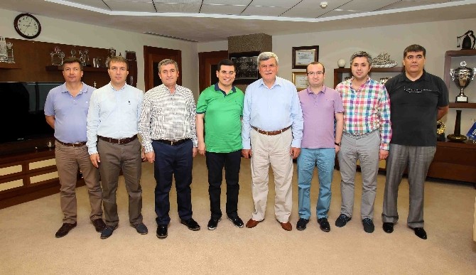 Başkan Karaosmanoğlu, Kepez Belediye Başkanını Misafir Etti