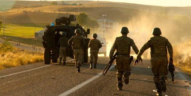 Askeri araca bombalı saldırı!