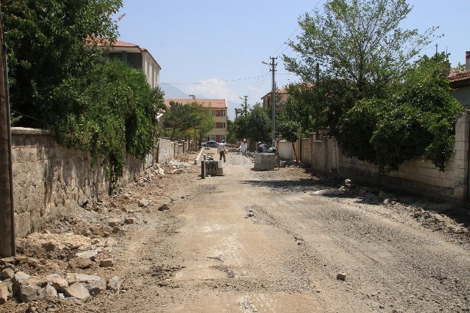 Kaldırım Çalışmaları Devam Ediyor