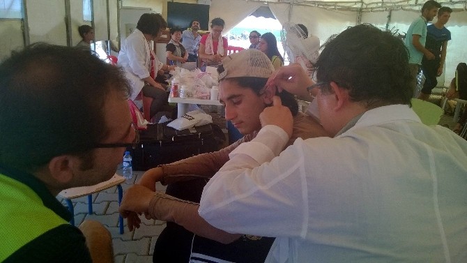 Koreli Sağlıkçılar Daiş’tan Kaçan Ezidileri Sağlık Taramasından Geçridi