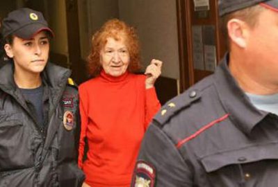 ‘Karındeşen Büyükanne’