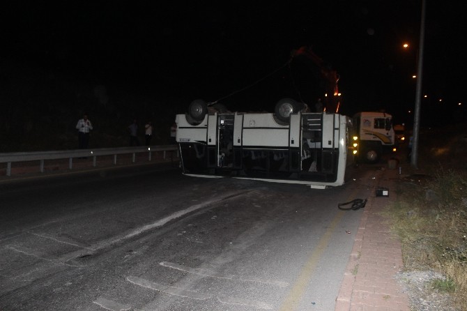 İşçi Minibüsü Devrildi: 12 Yaralı