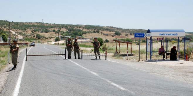PKK yol kapattı