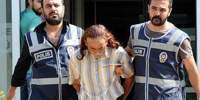 Tecavüz ettiği kızından doğan bebekleri köpeklere attı