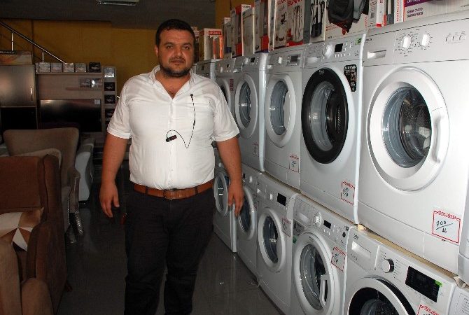 Adıyaman’da yaşanan olaylar sonrasında esnaflar, işlerinin oldukça kötü hale geldiğini