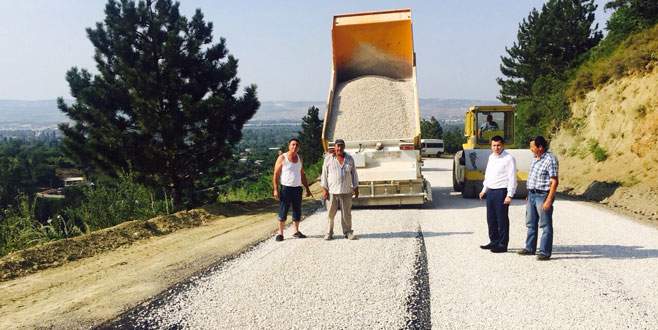 Kırsalda asfaltlama sürüyor