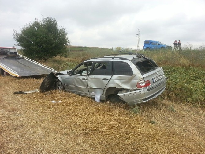 Otomobil Tarlaya Uçtu: 1 Yaralı