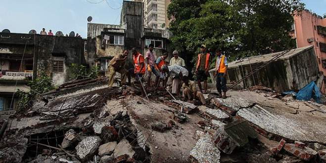 Hindistan’da bina çöktü: 11 ölü