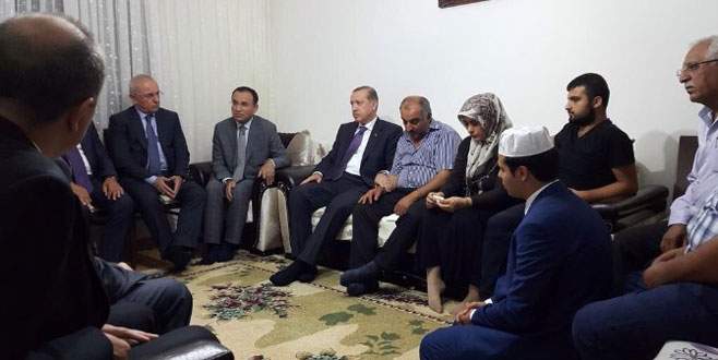 Cumhurbaşkanı Erdoğan, şehidin ailesini ziyaret etti