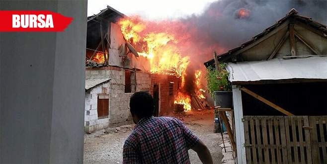 Kısa sürede küle döndü