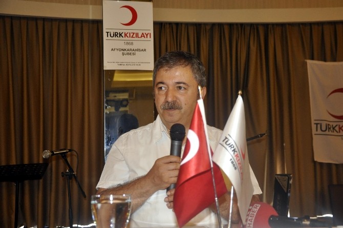 Türk Kızılayı Afyonkarahisar Şubesi 14 Çocuğu Sünnet Ettirdi