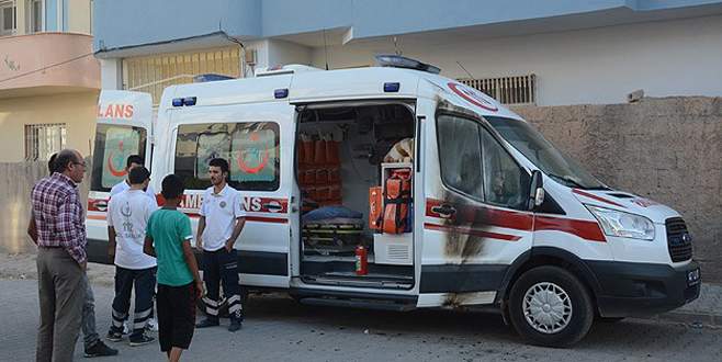 Ambulansa ‘molotof’lu saldırı