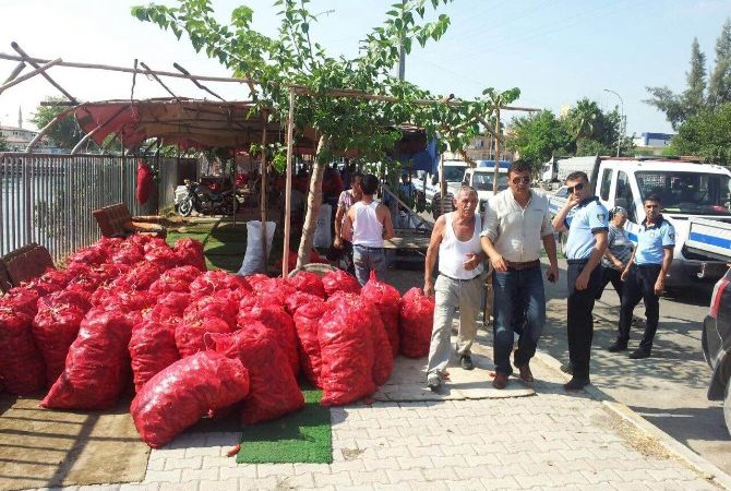 Adana’da ilkel görüntülerin ortadan kalkması izin zabıta ekipleri aralıksız çalışıyor.