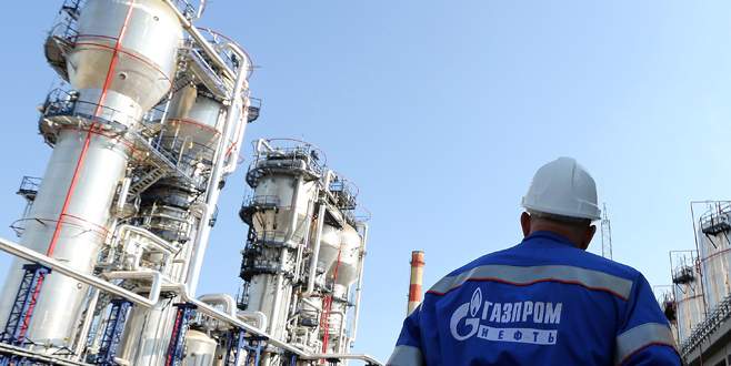 Rubledeki düşüş Gazprom’a yaradı