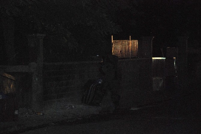 Batman’da Fünyeyle Patlatılan Valizden Çöp Çıktı