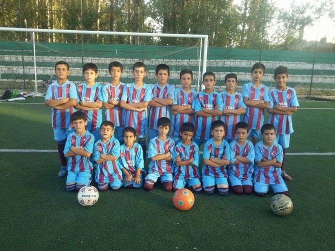 Trabzonlu İş Adamından Erciş Belediye Spor’a Destek