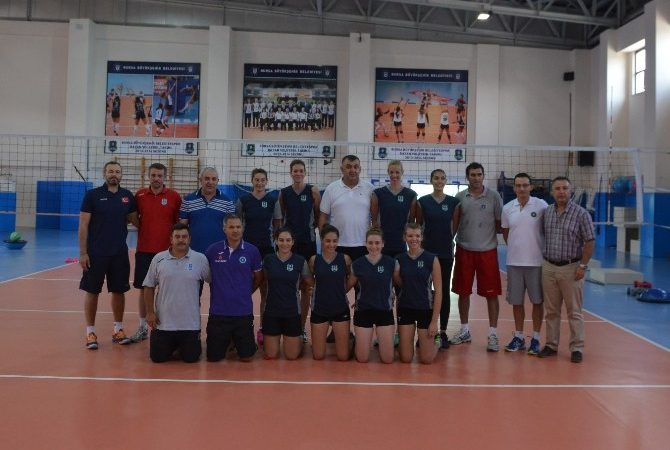 CEV Challenge Cup şampiyonu Bursa Büyükşehir Belediyespor Kulübü Voleybol takımı,